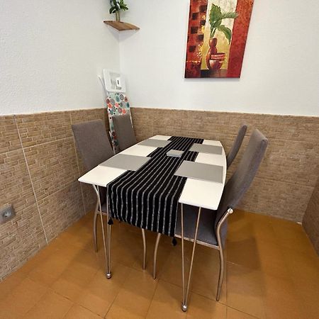 קלטה דה פוסטה Lovely Newly Refurbished 1 Bedroom Flat Minutes From Sandy Beach,Private Terrace מראה חיצוני תמונה