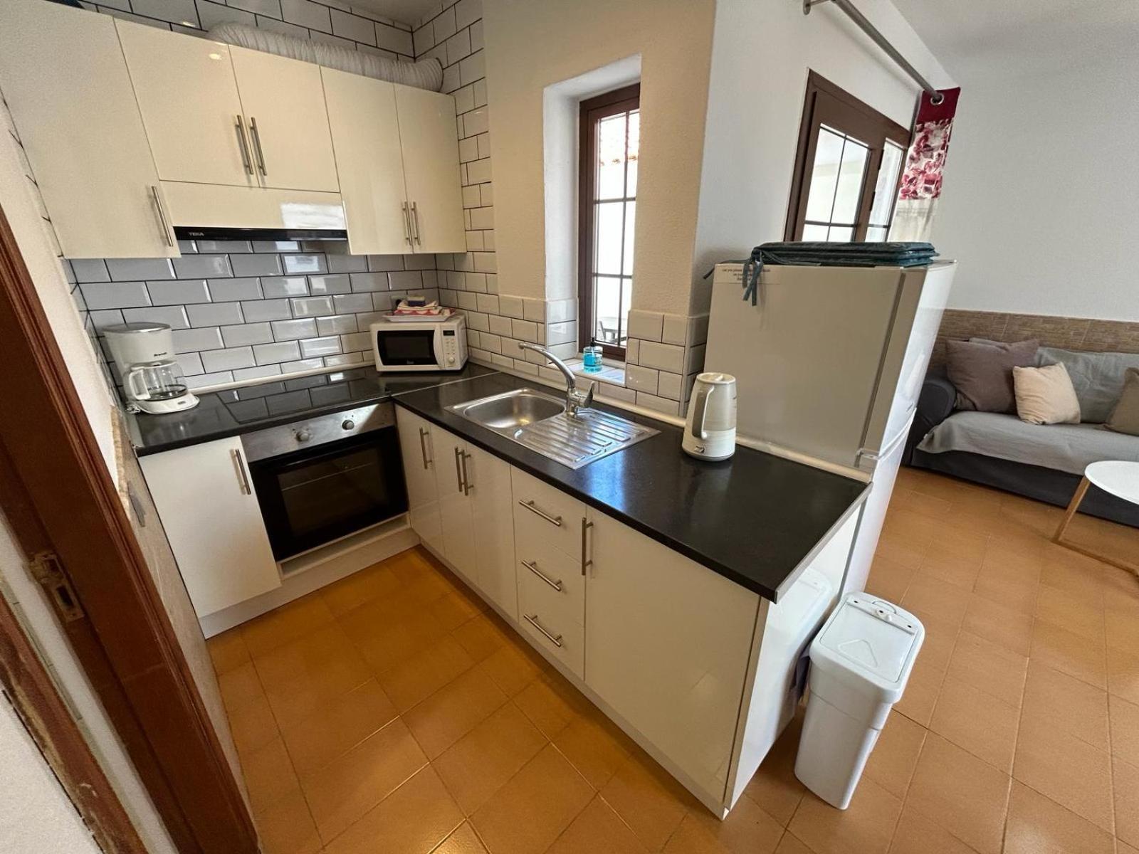 קלטה דה פוסטה Lovely Newly Refurbished 1 Bedroom Flat Minutes From Sandy Beach,Private Terrace מראה חיצוני תמונה