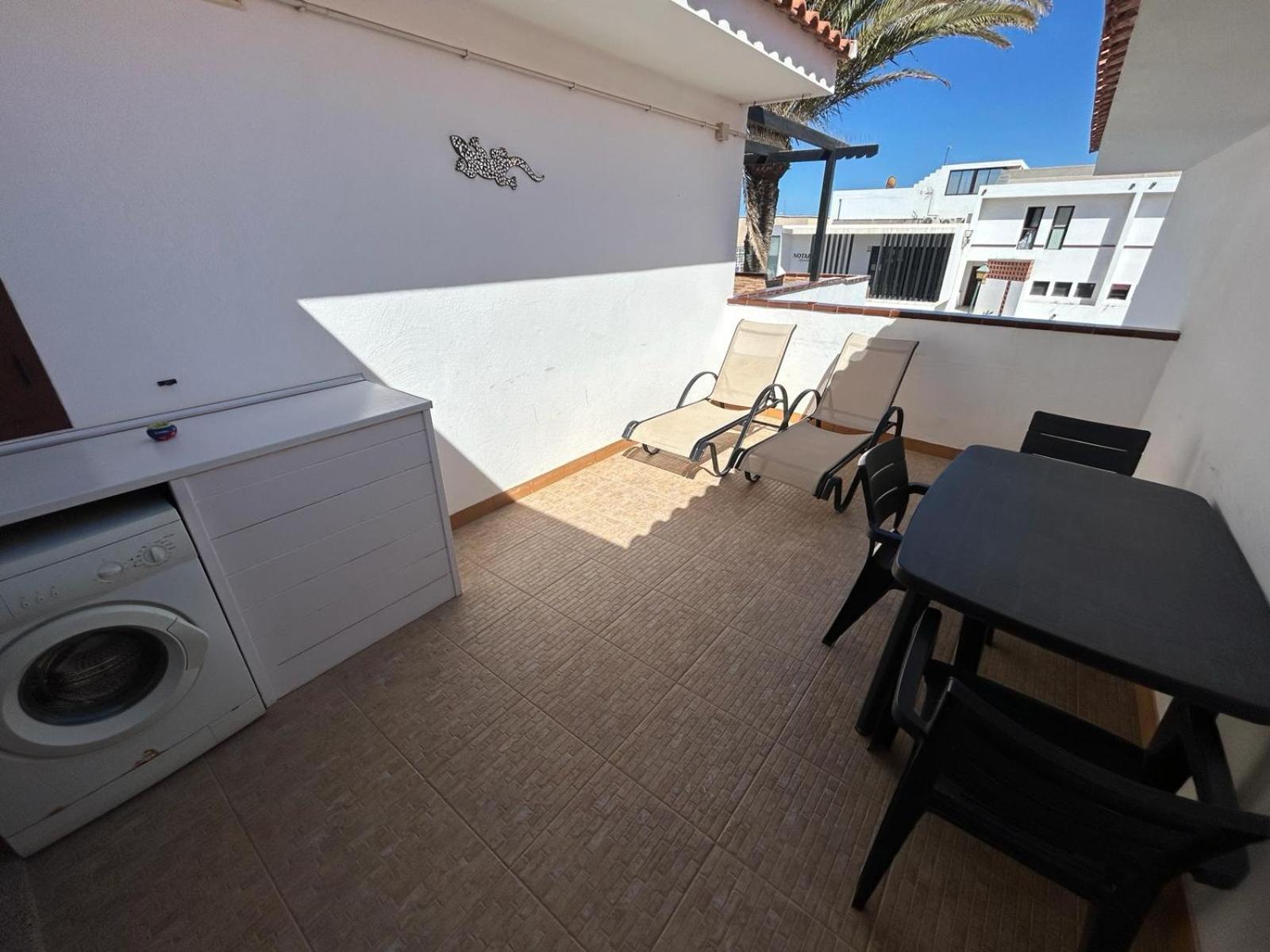 קלטה דה פוסטה Lovely Newly Refurbished 1 Bedroom Flat Minutes From Sandy Beach,Private Terrace מראה חיצוני תמונה