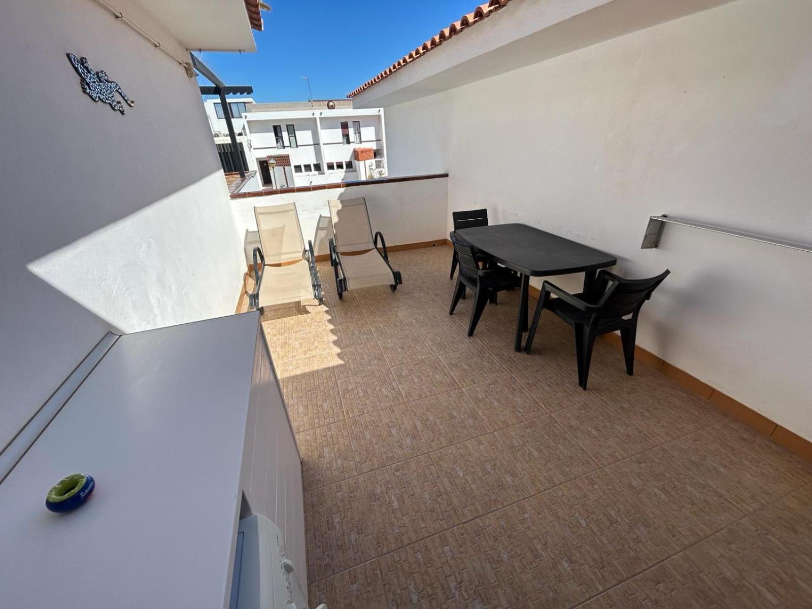 קלטה דה פוסטה Lovely Newly Refurbished 1 Bedroom Flat Minutes From Sandy Beach,Private Terrace מראה חיצוני תמונה